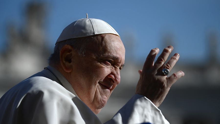 Les dernières heures du pape racontées par le média officiel du Vatican