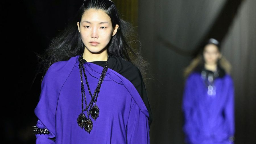 Fashion Week: les lumières d’Issey Miyake et les ombres Yohji Yamamoto 