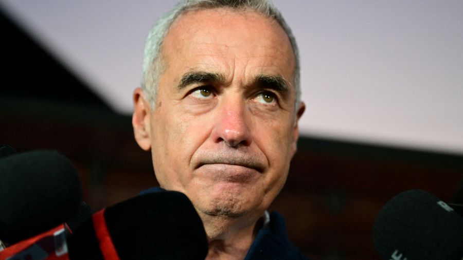 En Roumanie, le candidat d'extrême droite écarté pour l'heure de la présidentielle
