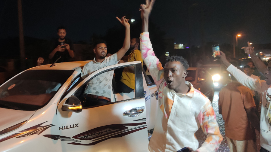 Le chef de l'armée soudanaise déclare Khartoum \