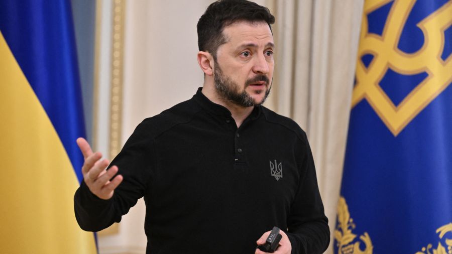 Discussions sur l'Ukraine à Paris: Zelensky réclame de faire “pression” sur Moscou