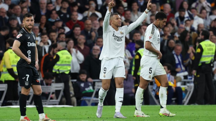 Espagne: un doublé de Mbappé permet au Real de recoller au Barça