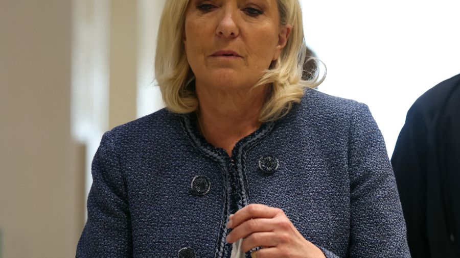 France: cinq ans d'inéligibilité requis en appel contre Marine Le Pen