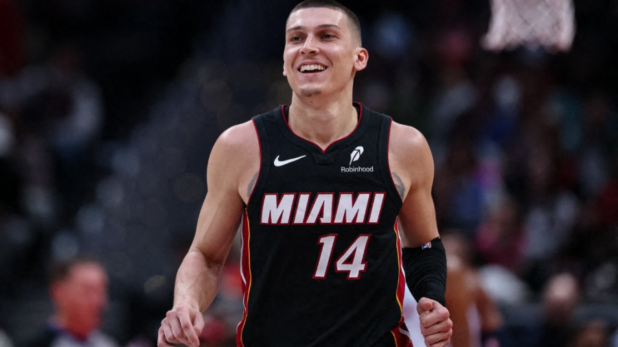 NBA: Houston qualifié en play-offs, fin de série pour Boston
