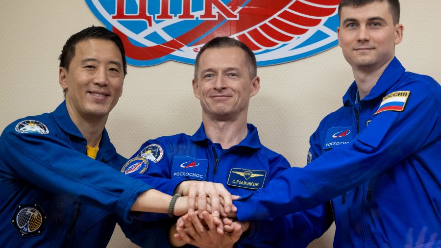 Décollage du vaisseau Soyouz MS-27 vers l'ISS avec deux Russes et un Américain