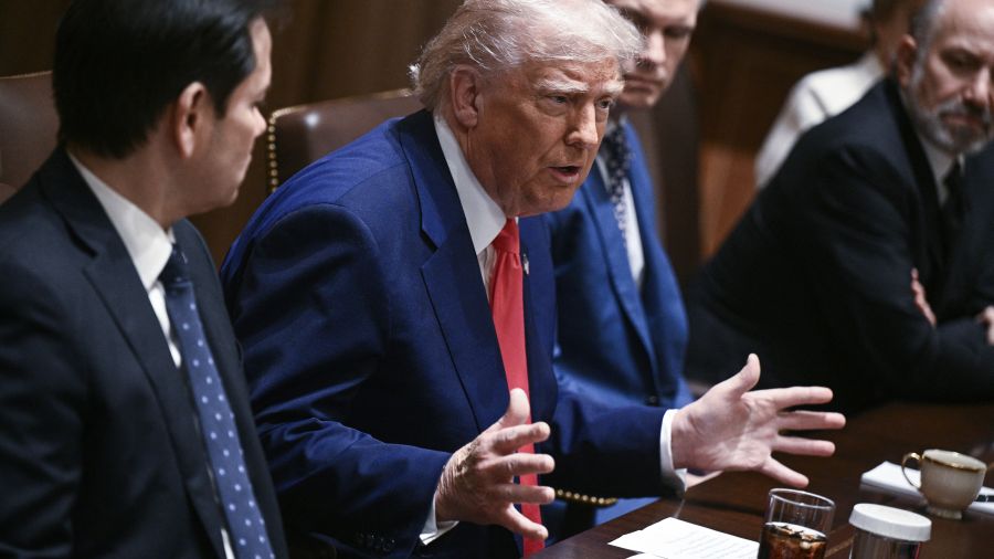 Trump assume le coût de sa guerre commerciale contre la Chine