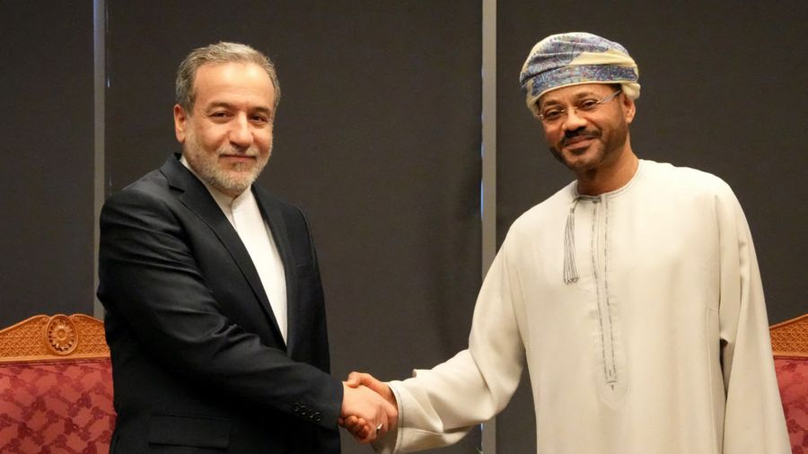 Le ministre des Affaires étrangères d'Oman en Iran pour discuter d'Ormuz
