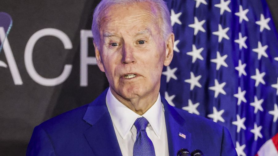 Biden s'en prend à Trump dans son premier discours d'ex-président