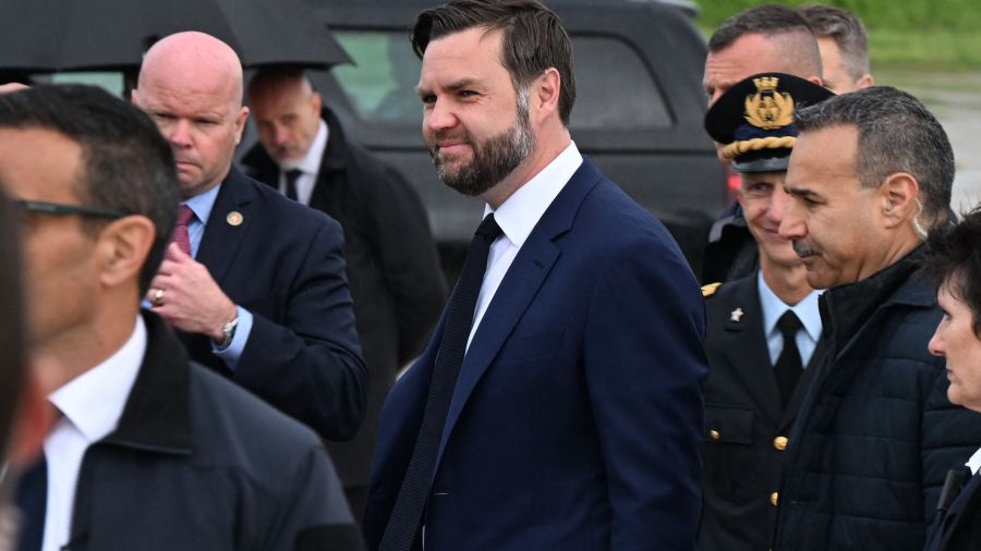 JD Vance voit Meloni à Rome avant de célébrer Pâques au Vatican
