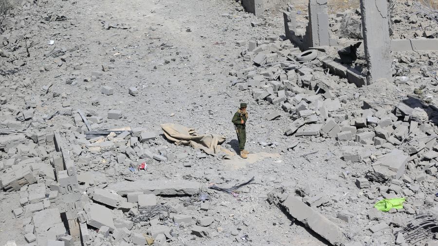 Royaume-Uni et États-Unis mènent une frappe conjointe contre une unité de production de drones des Houthis au Yémen