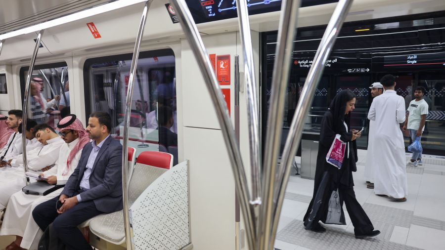 À Riyad, le métro comme vecteur de brassage social