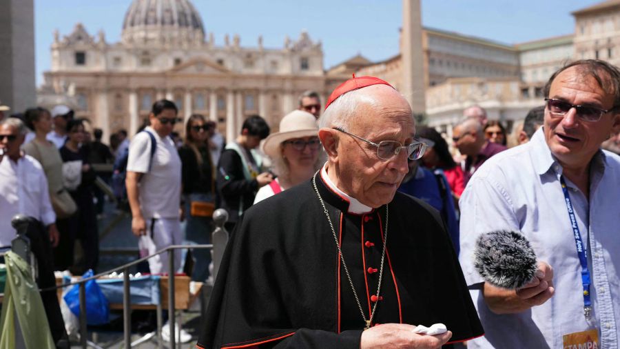 À J-4 du conclave, un cardinal se retire, les discussions s’intensifient