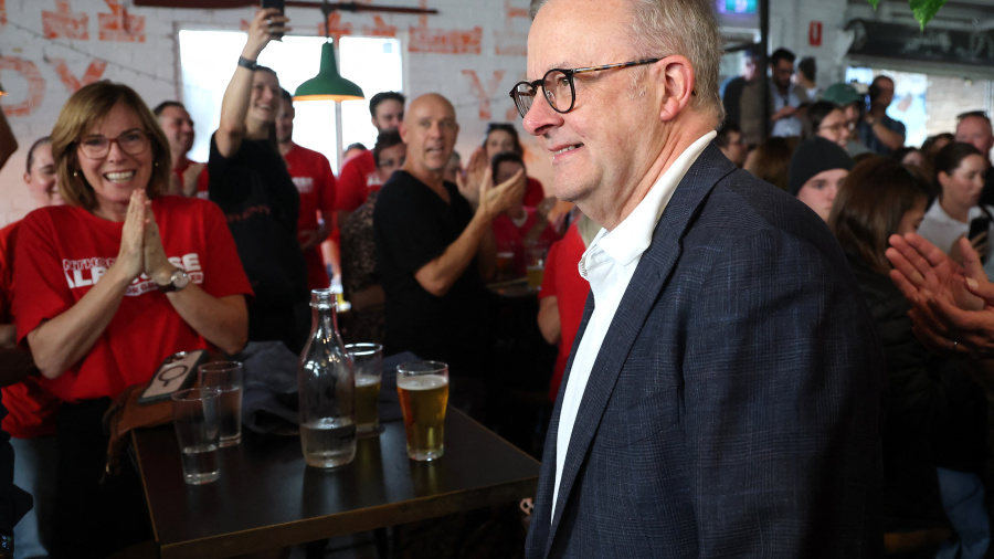 Australie: Albanese promet un gouvernement «discipliné» après sa victoire électorale