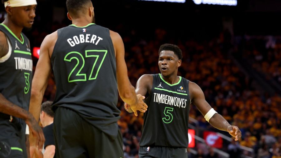 Play-offs NBA: Boston rebondit à New York, Minnesota prend la main