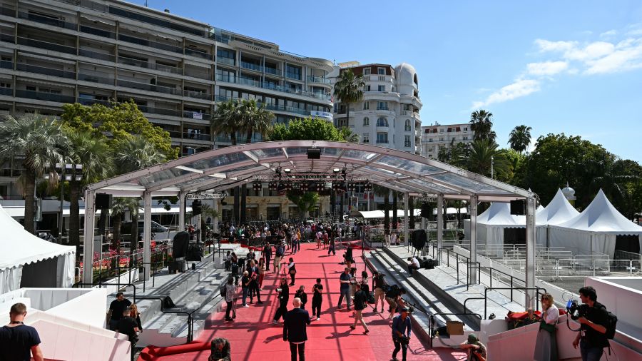 À Cannes, Leonardo DiCaprio remettra la Palme d'or d'honneur à son mentor Robert De Niro