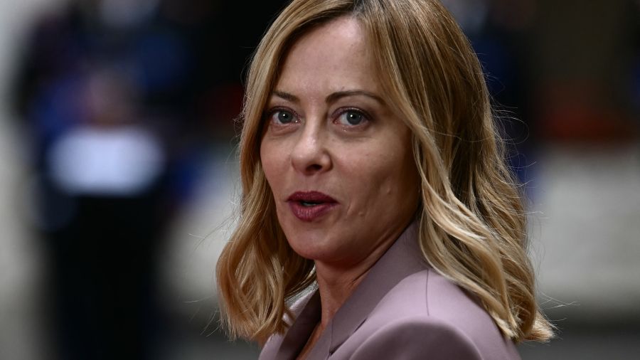 Italie: Giorgia Meloni bat un record de longévité et lance sa campagne pour 2027