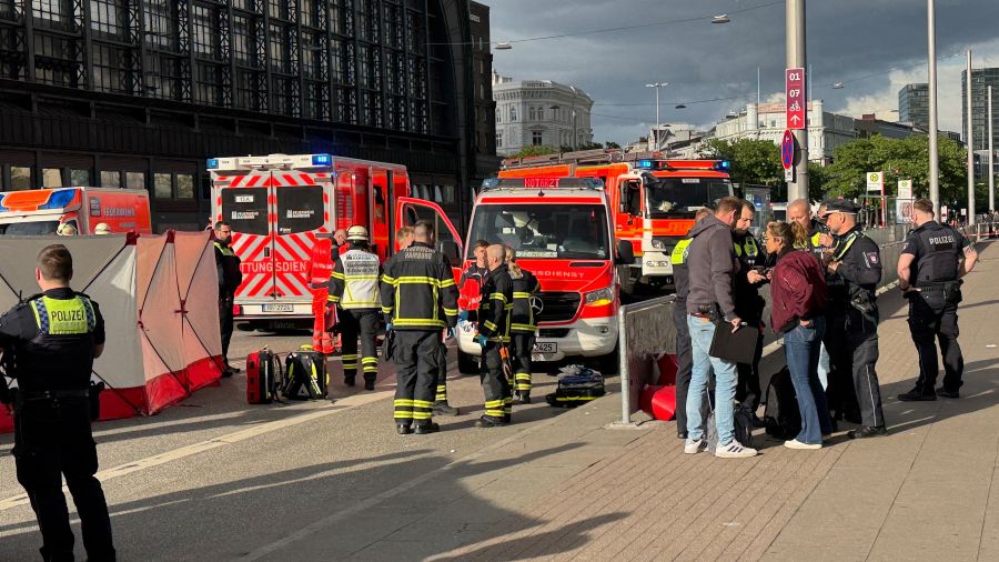 Allemagne: le bilan de l'attaque au couteau à la gare de Hambourg monte à 18 blessés