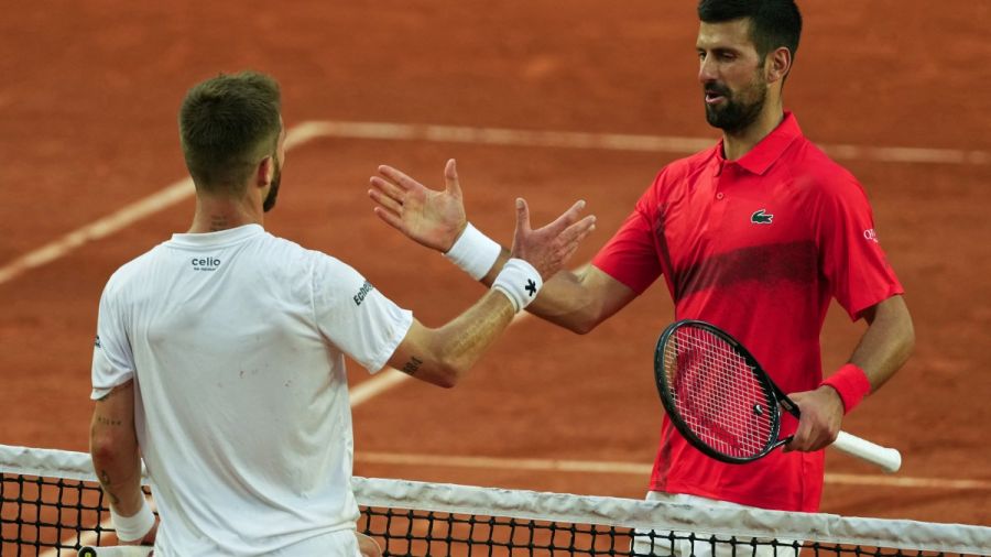 Roland-Garros: Sinner et Gauff en maîtrise, Djokovic au forceps