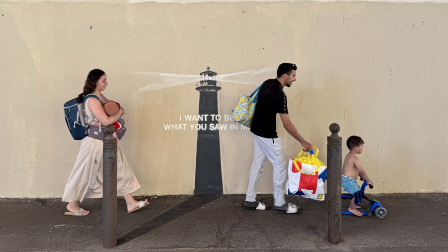 Banksy, le street-artiste le plus célèbre du monde signe son retour à Marseille