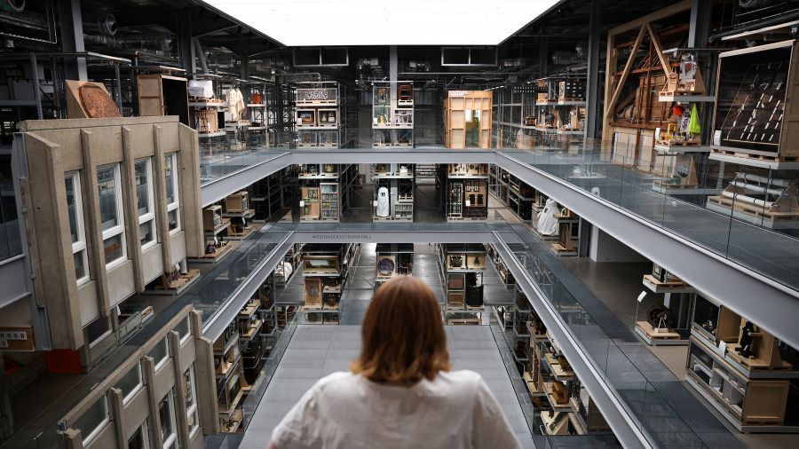 Londres : le Victoria & Albert Museum ouvre ses réserves au public
