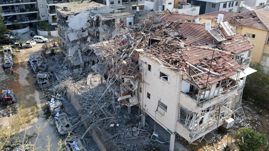 Israël avertit que «Téhéran brûlera» en cas de nouveaux tirs de missiles iraniens