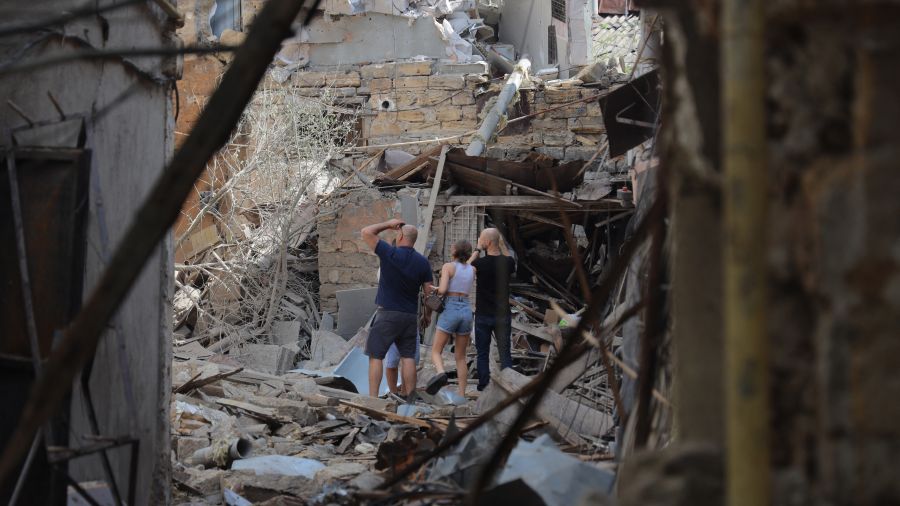 Ukraine: 14 morts à Kiev, Zelensky dénonce «l'une des pires attaques» russes