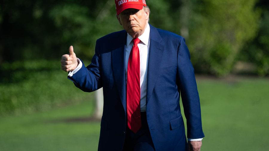 Trump signe un décret levant les sanctions contre la Syrie
