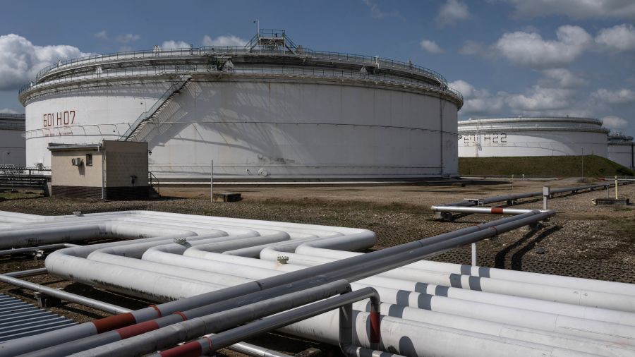 Londres se joint aux nouvelles sanctions de l'UE contre le pétrole russe