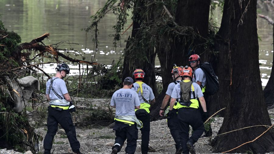 Près de 80 morts dans les inondations au Texas, l'espoir de retouver des survivants s'amenuise
