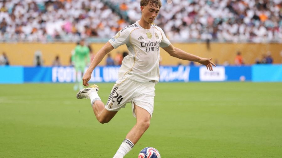 Mondial-2026: Huijsen forfait avec l'Espagne, remplacé par Laporte