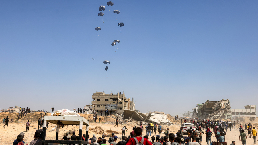 Largages d'aide sur Gaza, Israël annonce une pause des combats