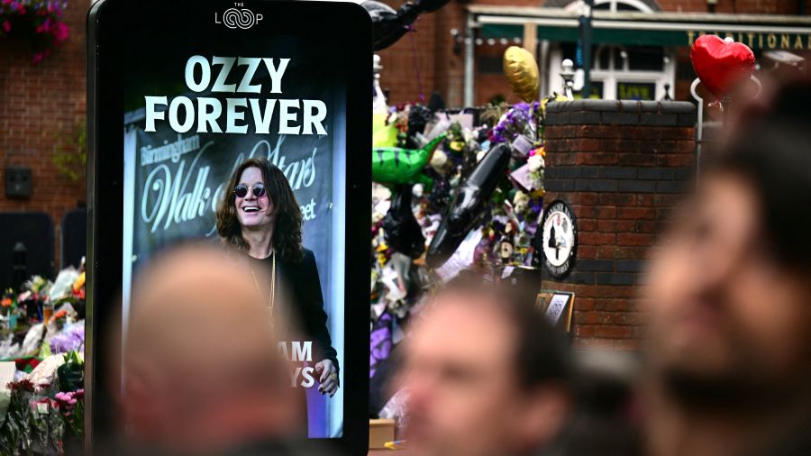 «Merci Ozzy»: Birmingham rend un dernier hommage au Prince des Ténèbres