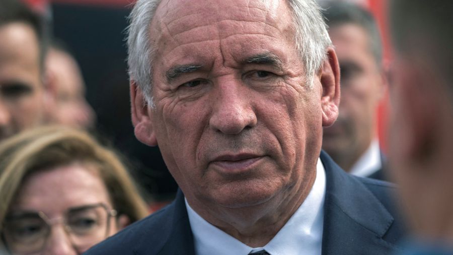 France: le Premier ministre fait sa rentrée, entre menaces de censure et de blocage du pays