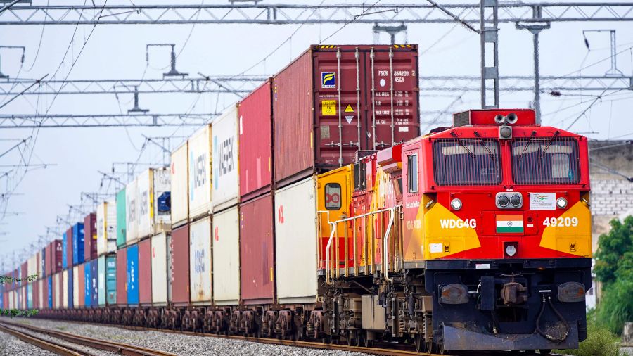 États-Unis: la surtaxe douanière sur les produits indiens passe à 50% 