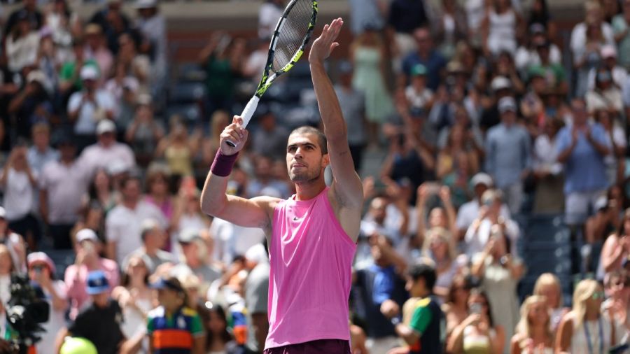 US Open: Alcaraz en huitièmes après une nouvelle victoire en trois sets