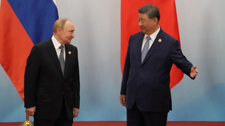Xi s'entretient avec Poutine et Trump, plaide pour la «stabilité mondiale»