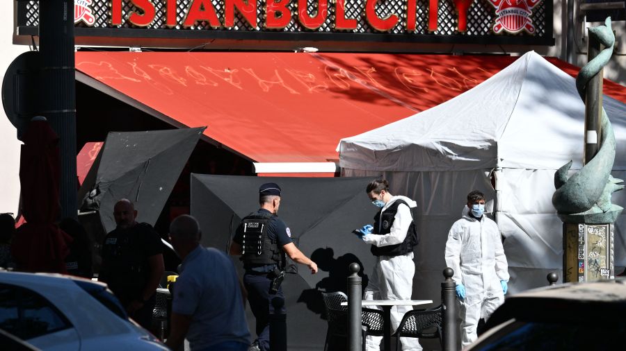 Attaque au couteau à Marseille: cinq blessés dont un dans un état «critique», l'assaillant tué