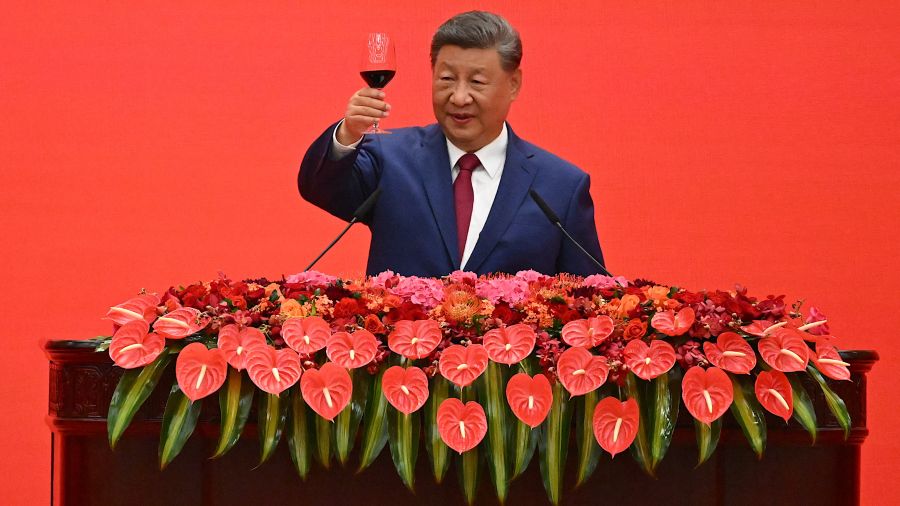 Le président chinois appelle à une solution diplomatique au Moyen-Orient en recevant le roi de Jordanie