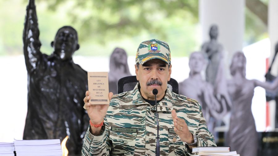 Crise Venezuela-USA: 25.000 soldats vénézuéliens positionnés aux frontières