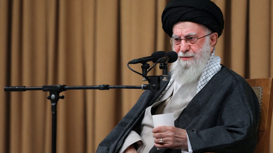 Khamenei: l’Iran «ne cédera pas» aux pressions pour abandonner l’enrichissement de l’uranium