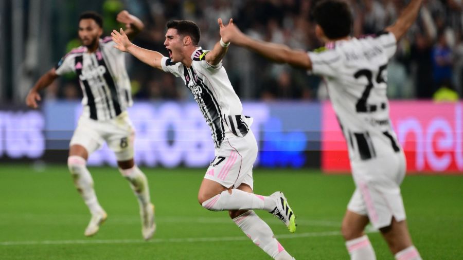 Italie: la Juve renverse l'Inter, Naples seul en tête