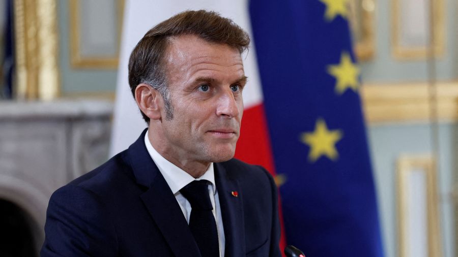 Macron presse l’UE d’agir contre la flotte fantôme russe