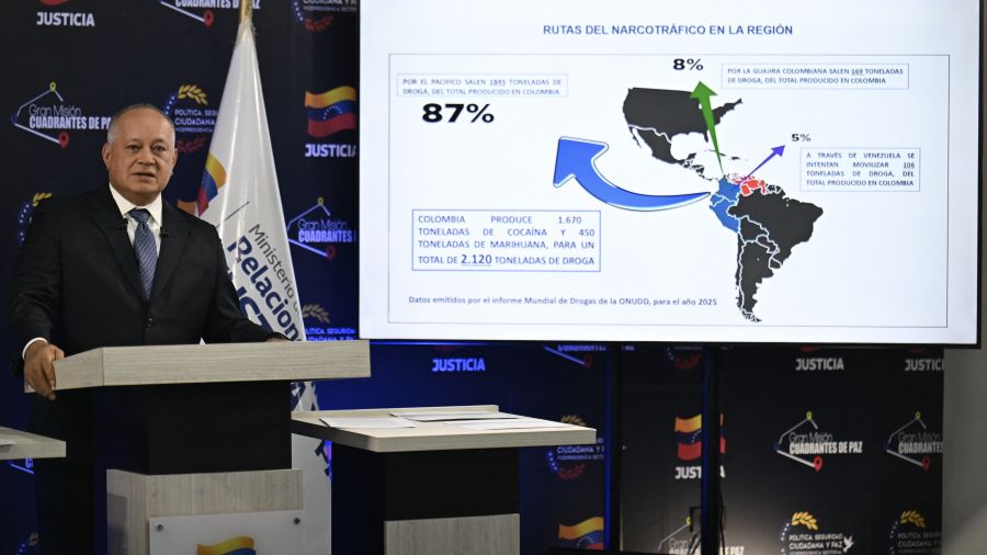 Crise avec les Etats-Unis: le Venezuela lance des exercices militaires sur une île des Caraïbes 