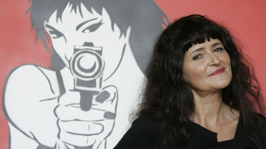 Miss.Tic: une exposition hommage célèbre la reine du street art parisien