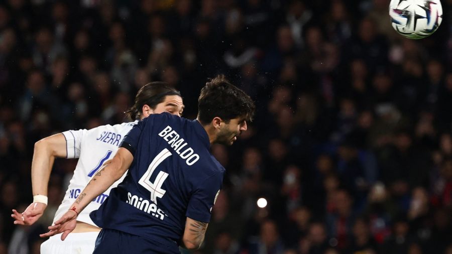 Ligue 1: le PSG relancé par ses défenseurs contre Auxerre