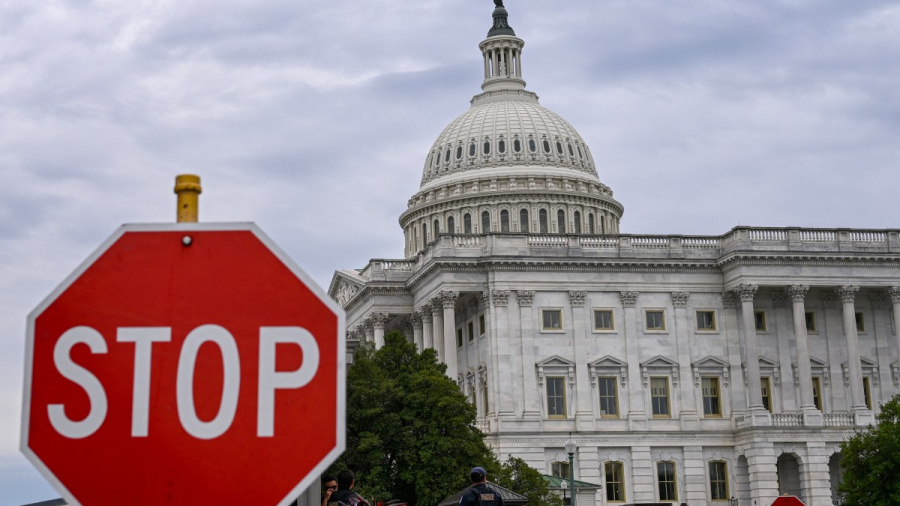 Les États-Unis entrent en paralysie budgétaire, sans issue visible à court terme 