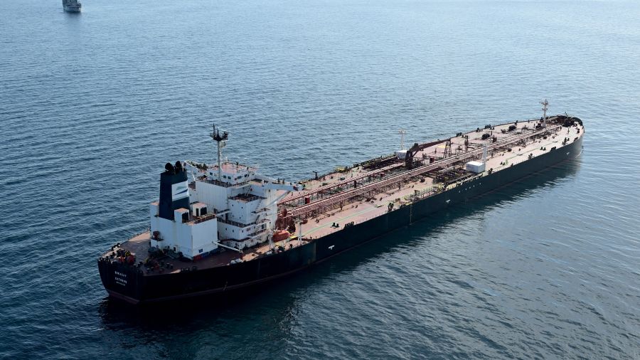 L'Ukraine revendique l'attaque de deux pétroliers de la flotte fantôme russe en mer Noire