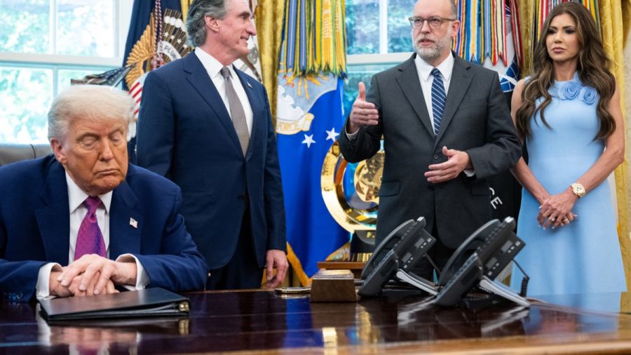 Trump accentue ses menaces au deuxième jour de paralysie budgétaire aux Etats-Unis
