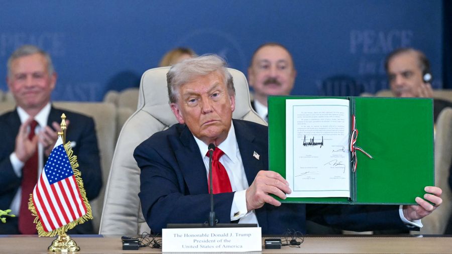 Trump proclame un «jour formidable pour le Moyen-Orient» devant un Sommet sur Gaza