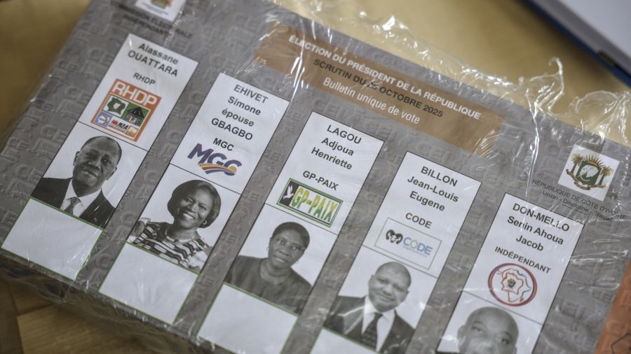 Ouattara favori d’une présidentielle sous tension en Côte d’Ivoire